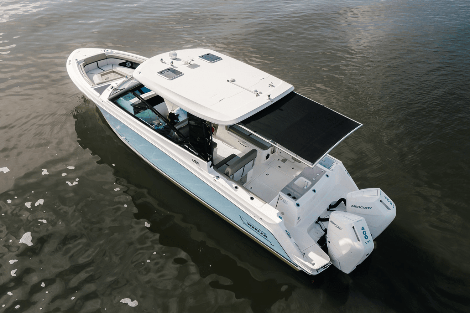 2025 Boston Whaler 330 Vantage Image Thumbnail #3