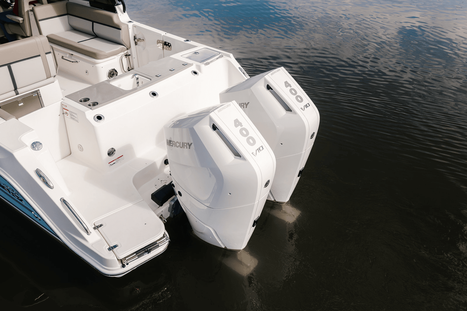 2025 Boston Whaler 330 Vantage Image Thumbnail #8