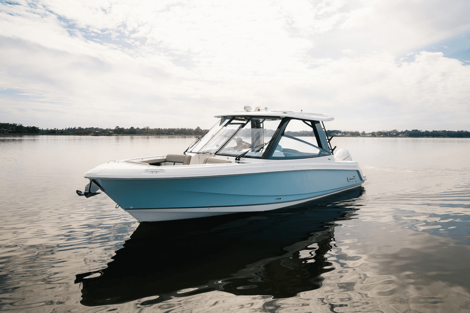2025 Boston Whaler 330 Vantage Image Thumbnail #6