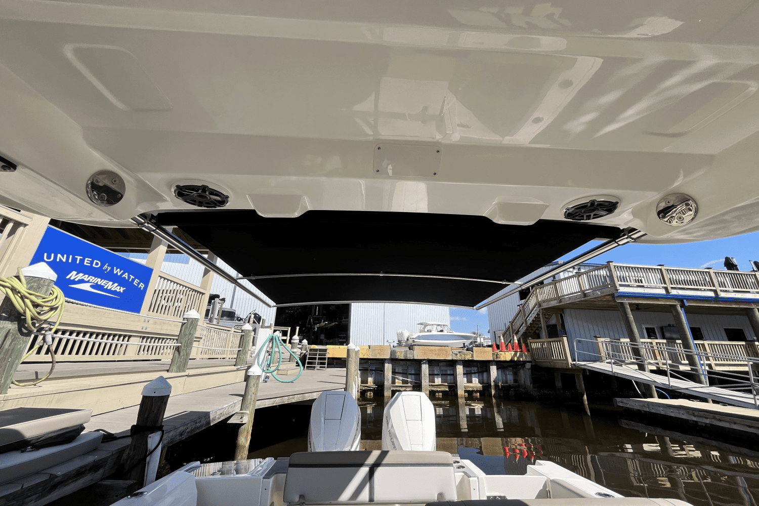 2025 Boston Whaler 330 Vantage Image Thumbnail #7