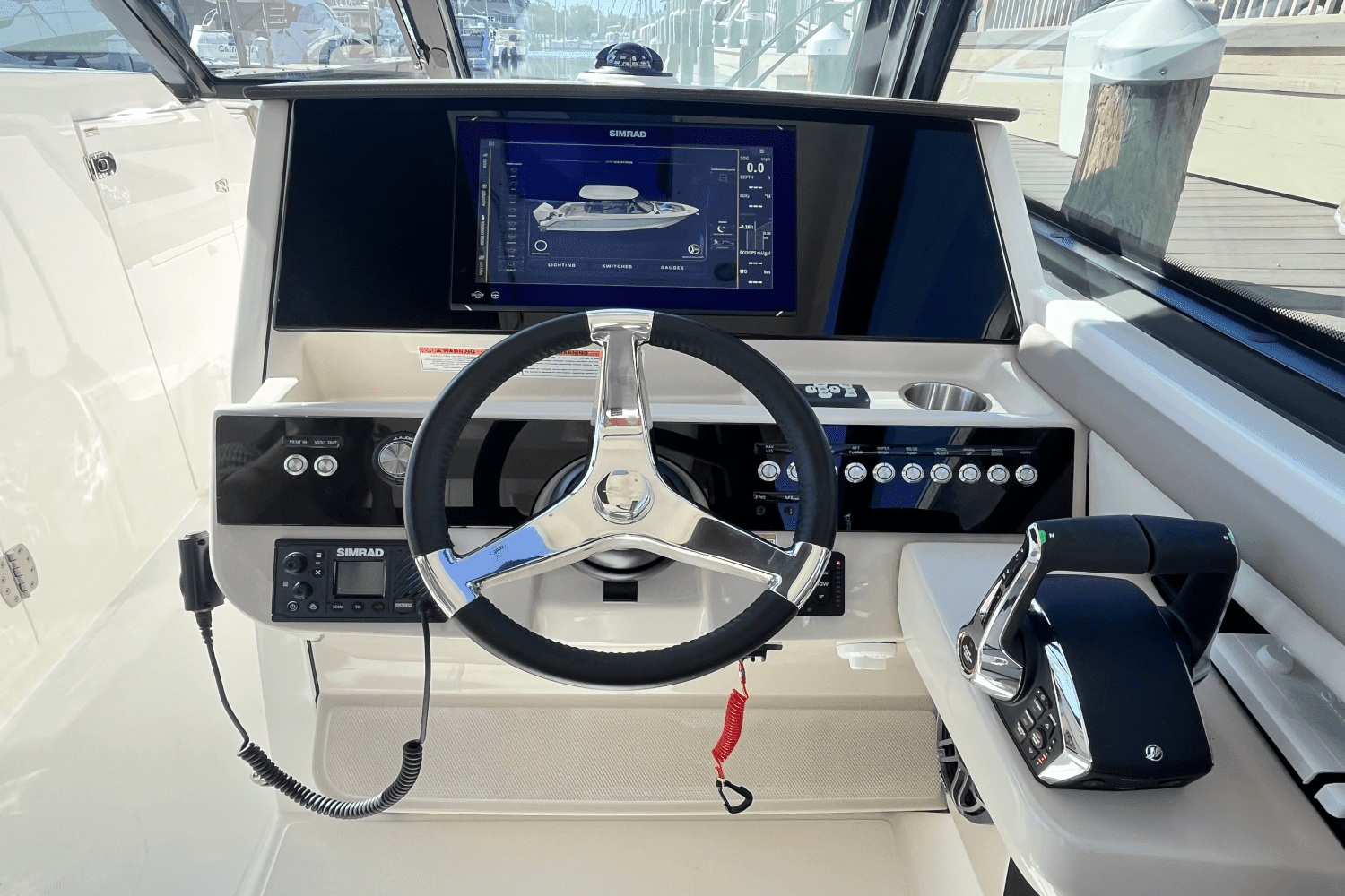 2025 Boston Whaler 330 Vantage Image Thumbnail #21
