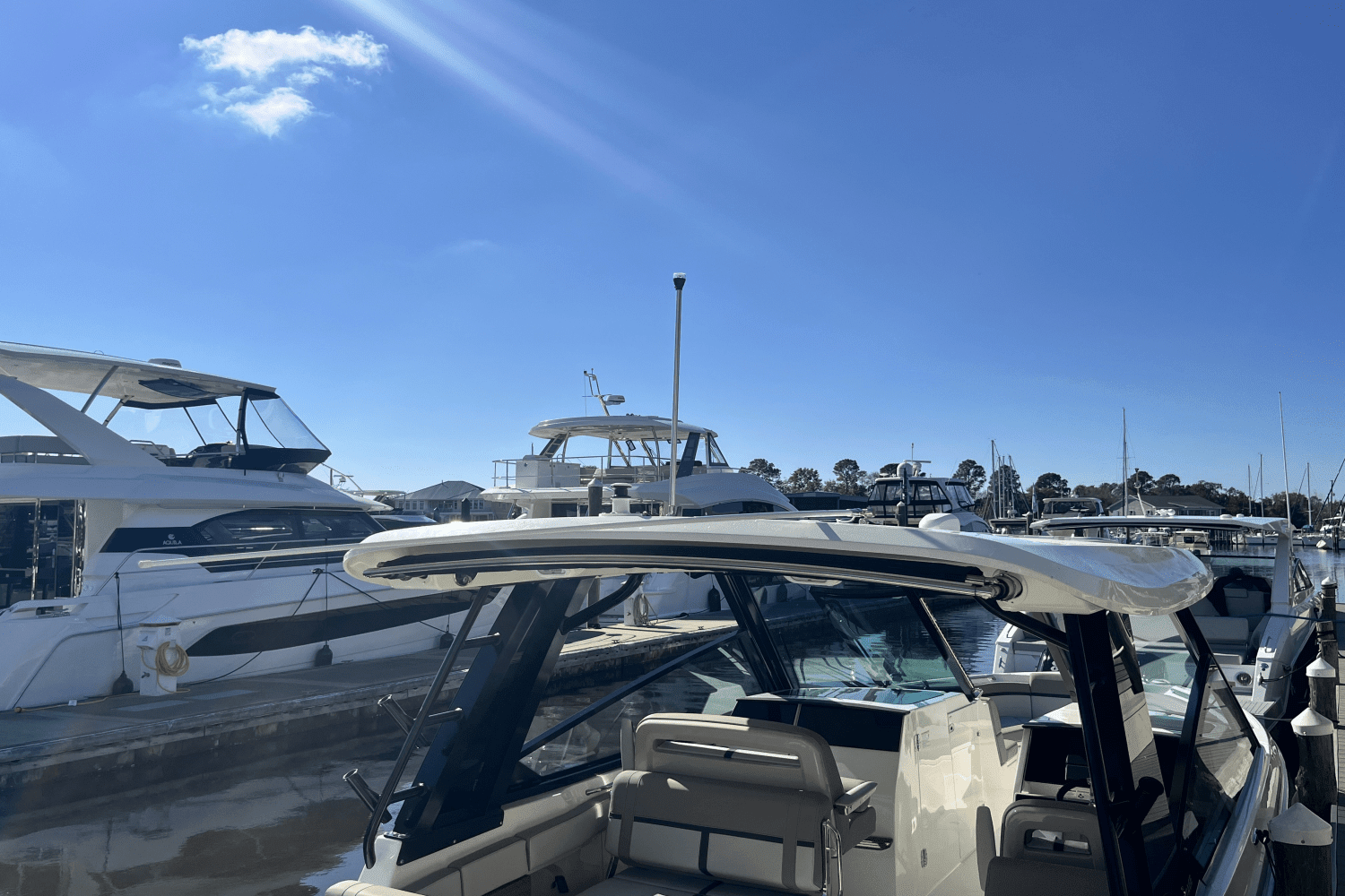 2025 Boston Whaler 330 Vantage Image Thumbnail #35