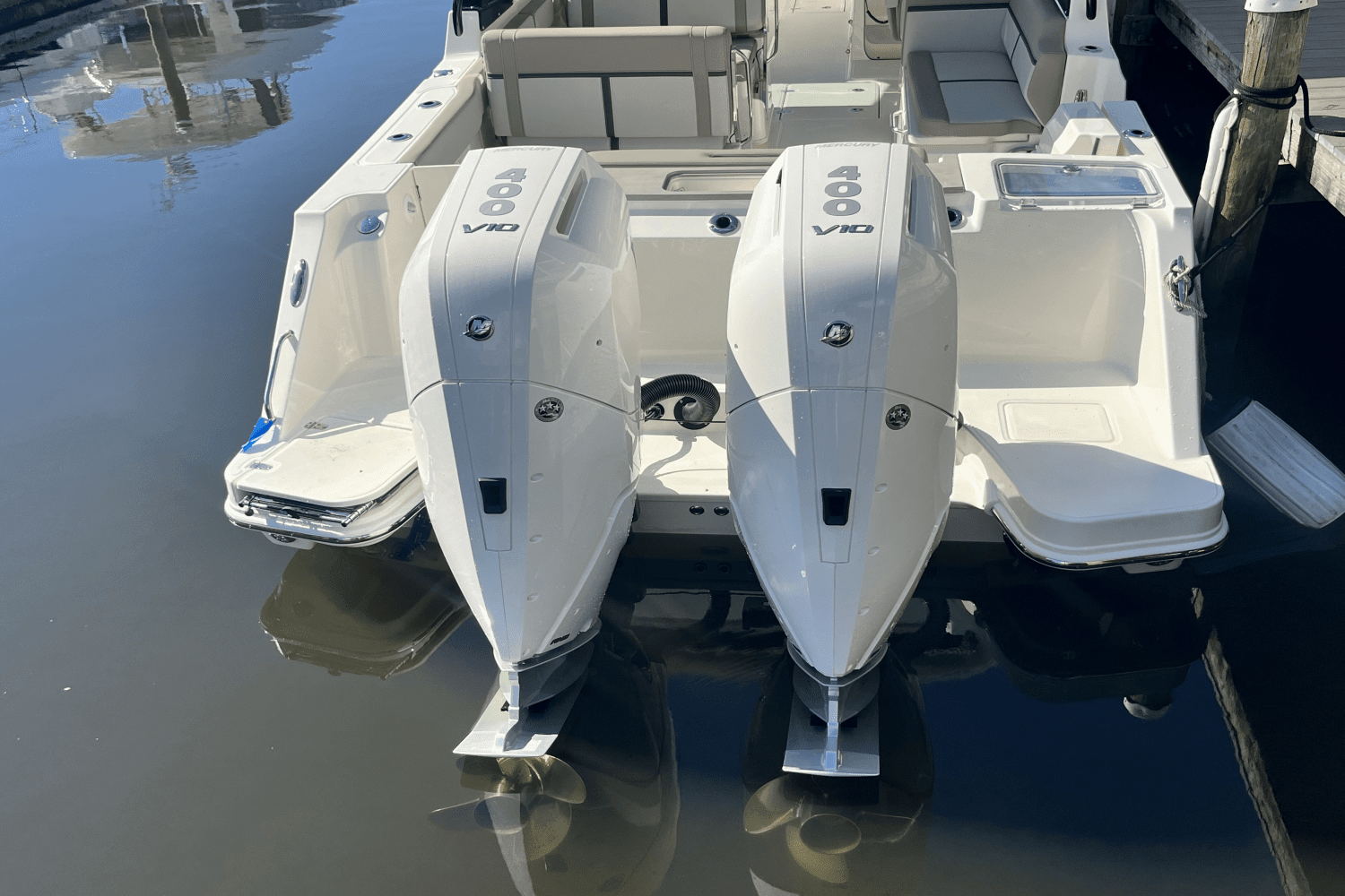 2025 Boston Whaler 330 Vantage Image Thumbnail #4