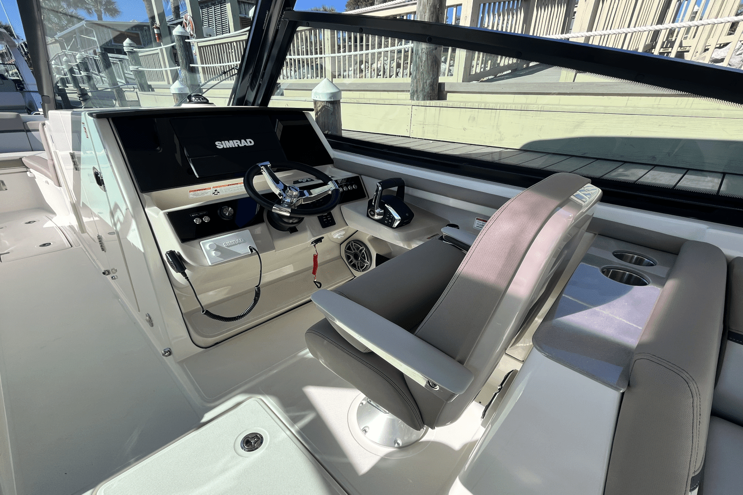 2025 Boston Whaler 330 Vantage Image Thumbnail #19