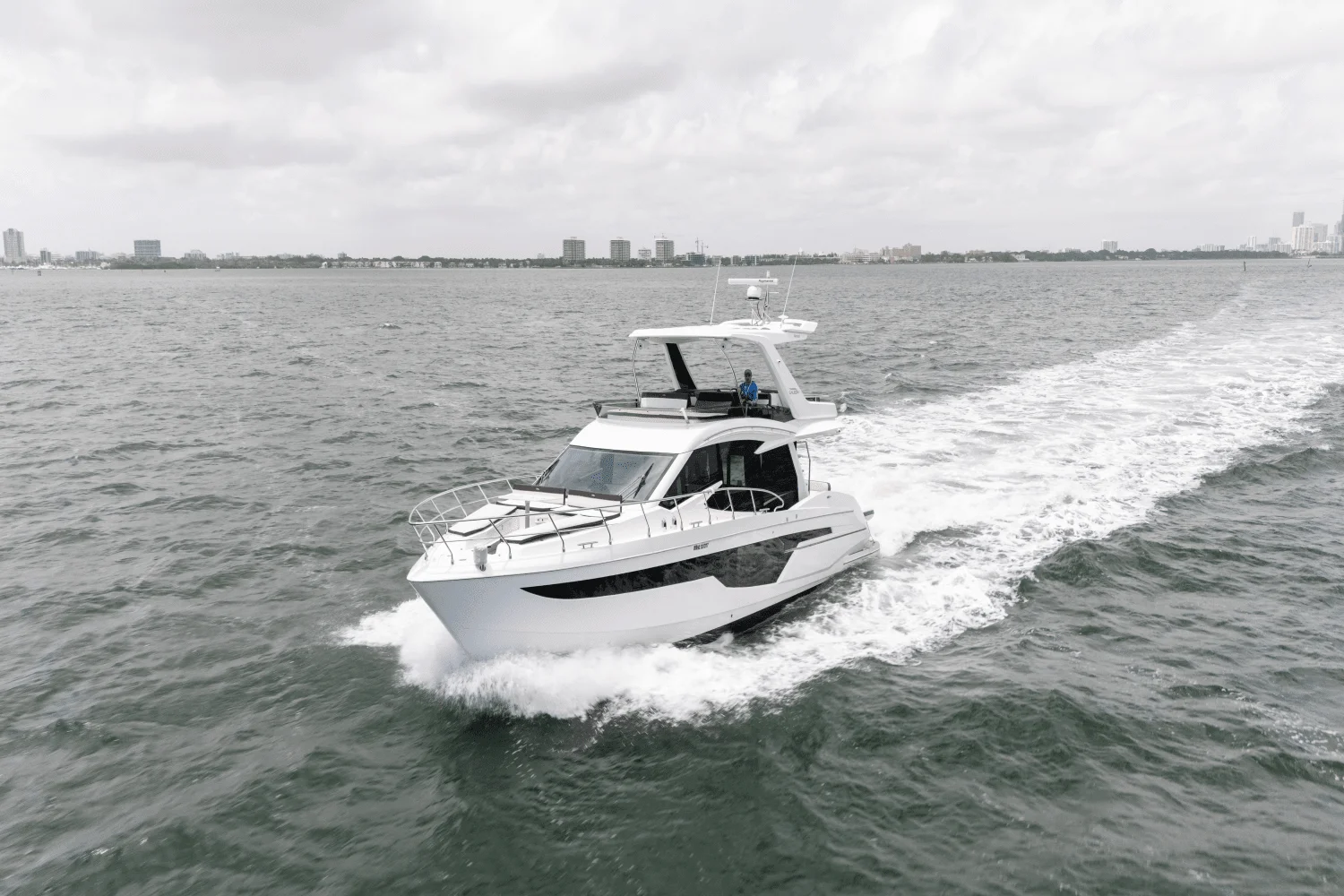 2020 Galeon 500 Fly Image Thumbnail #1