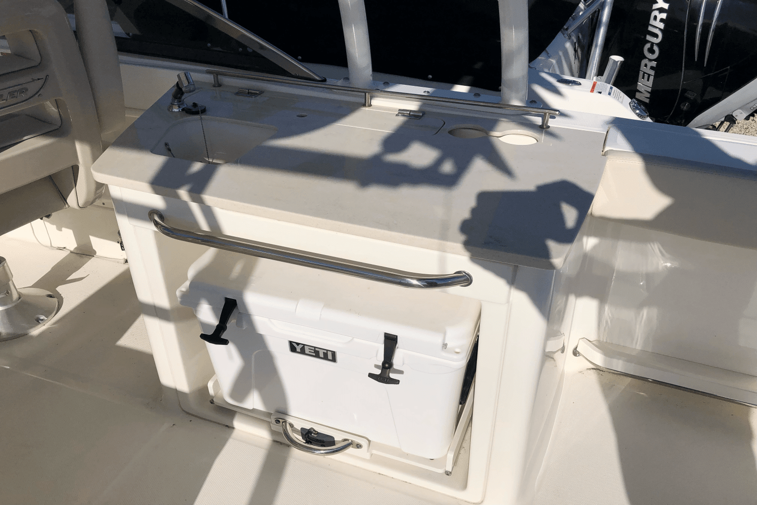 2018 Boston Whaler 270 VANTAGE Image Thumbnail #14