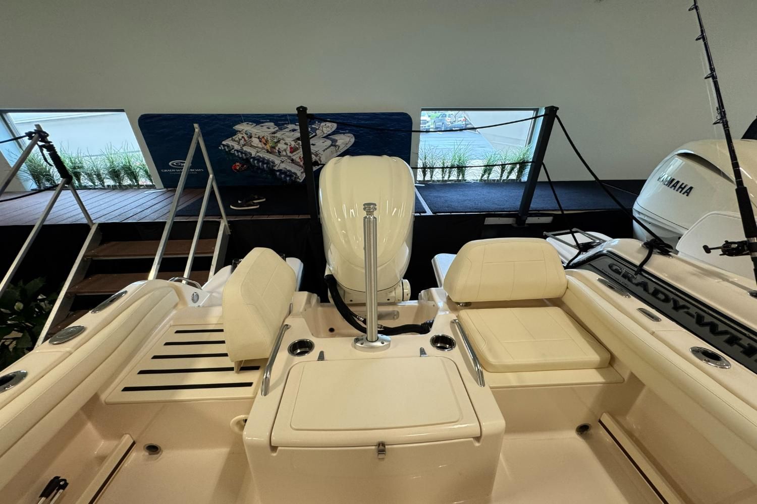 2025 Grady-White Freedom 215 Image Thumbnail #4