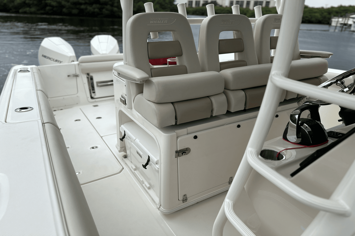 2022 Boston Whaler 350 OUTRAGE Image Thumbnail #30