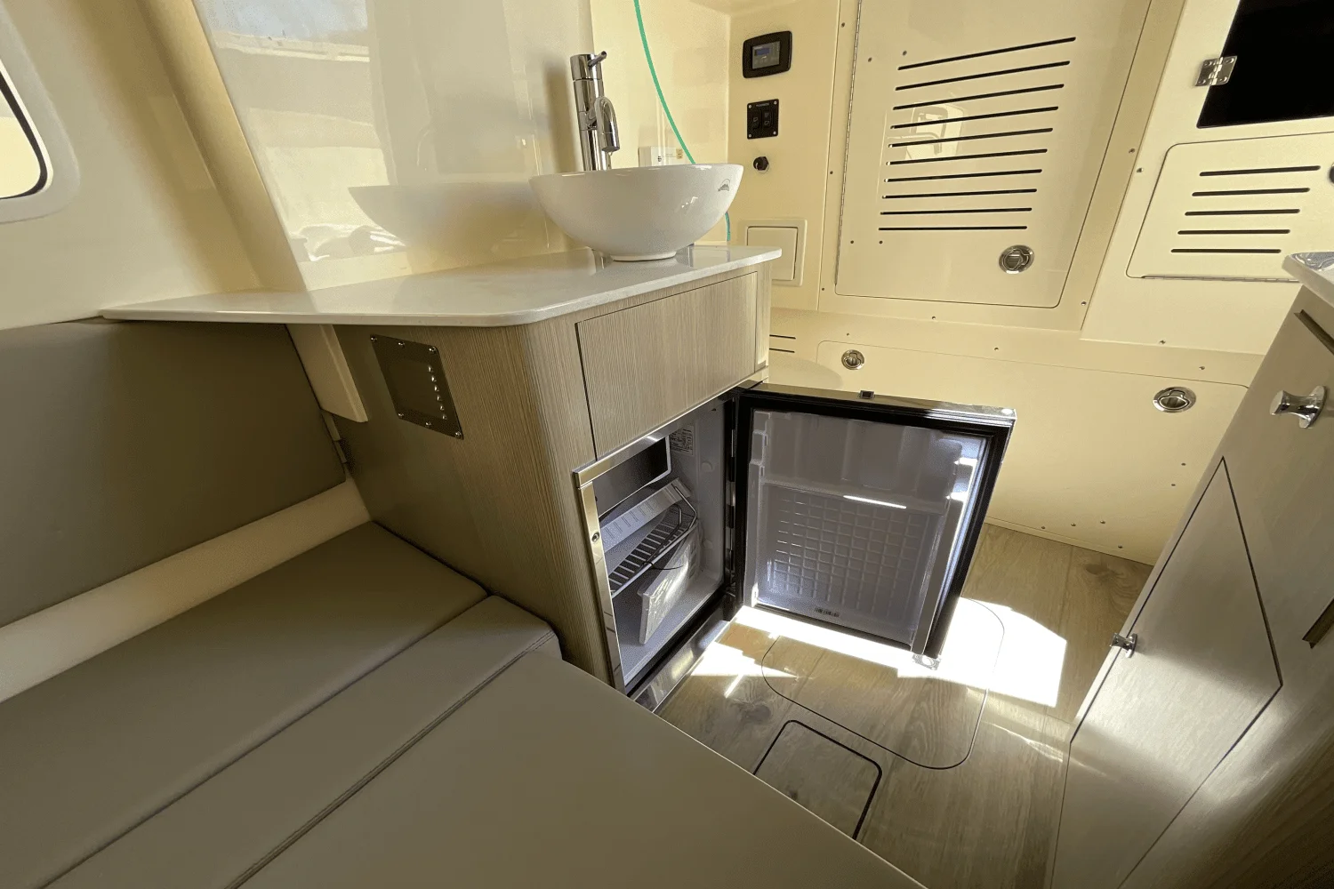 2025 Scout 357 LXF Image Thumbnail #34