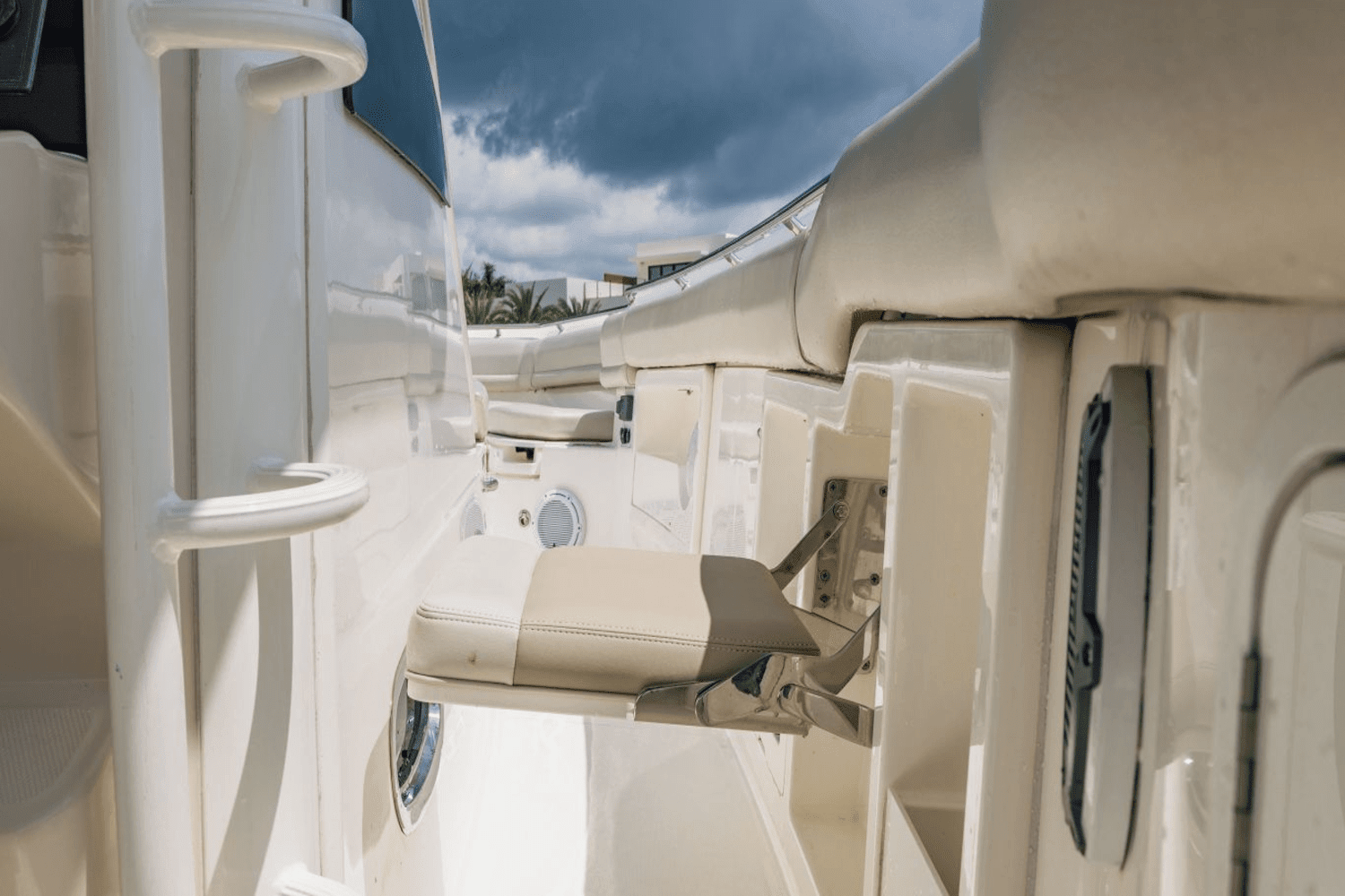 2021 Boston Whaler 380 Outrage Image Thumbnail #17