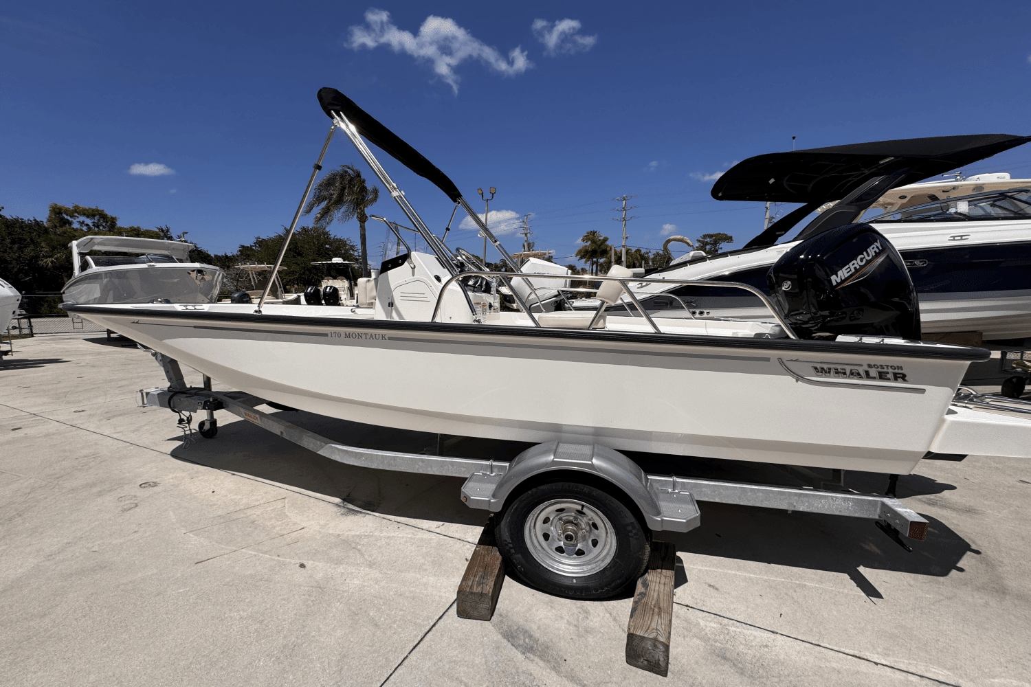 2025 Boston Whaler 170 Montauk Image Thumbnail #2