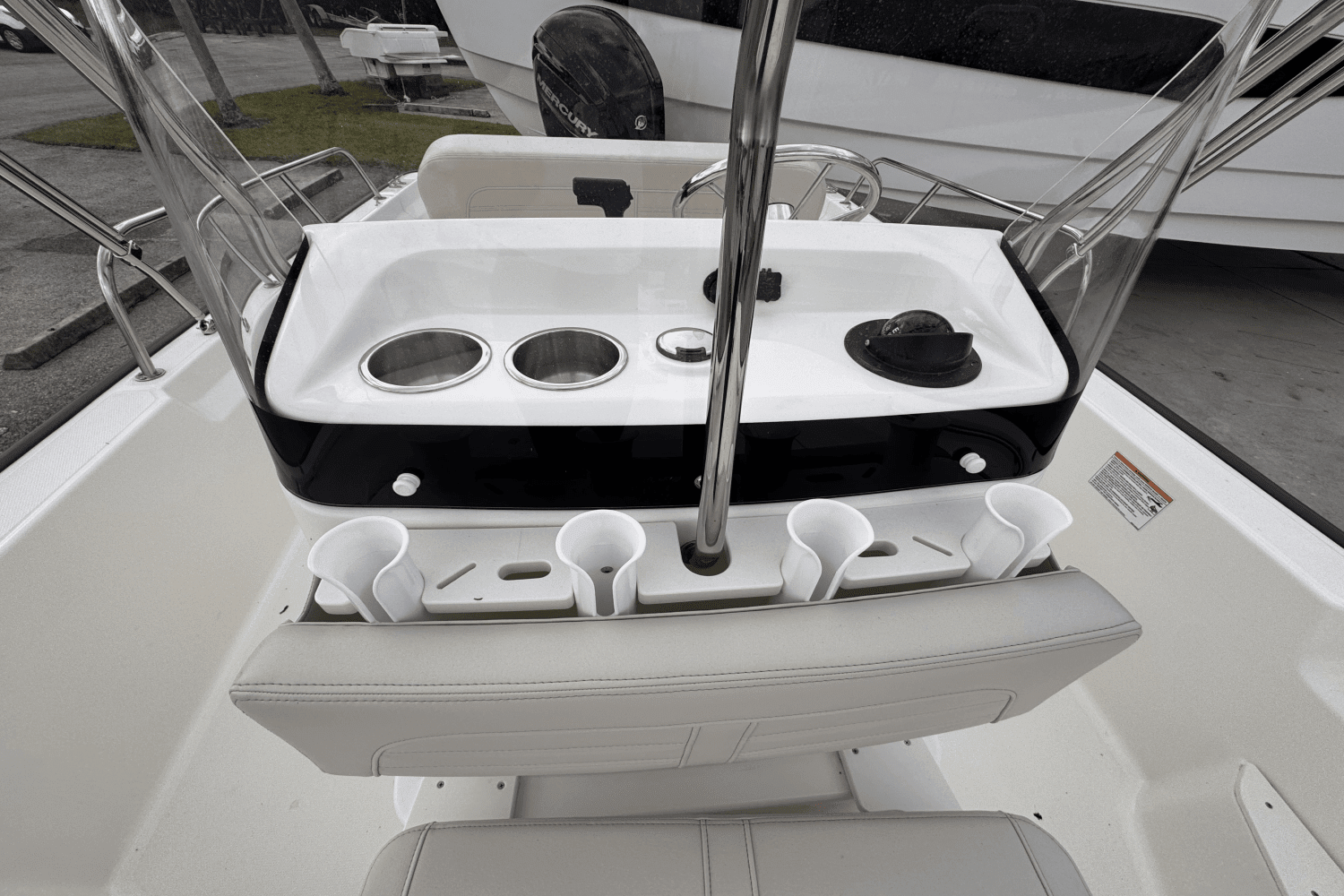 2025 Boston Whaler 170 Montauk Image Thumbnail #10