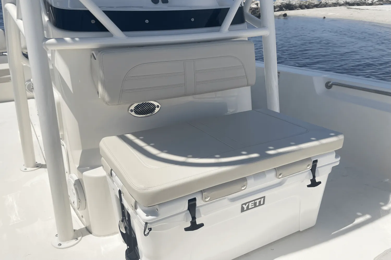 2025 Boston Whaler 190 Montauk Image Thumbnail #17