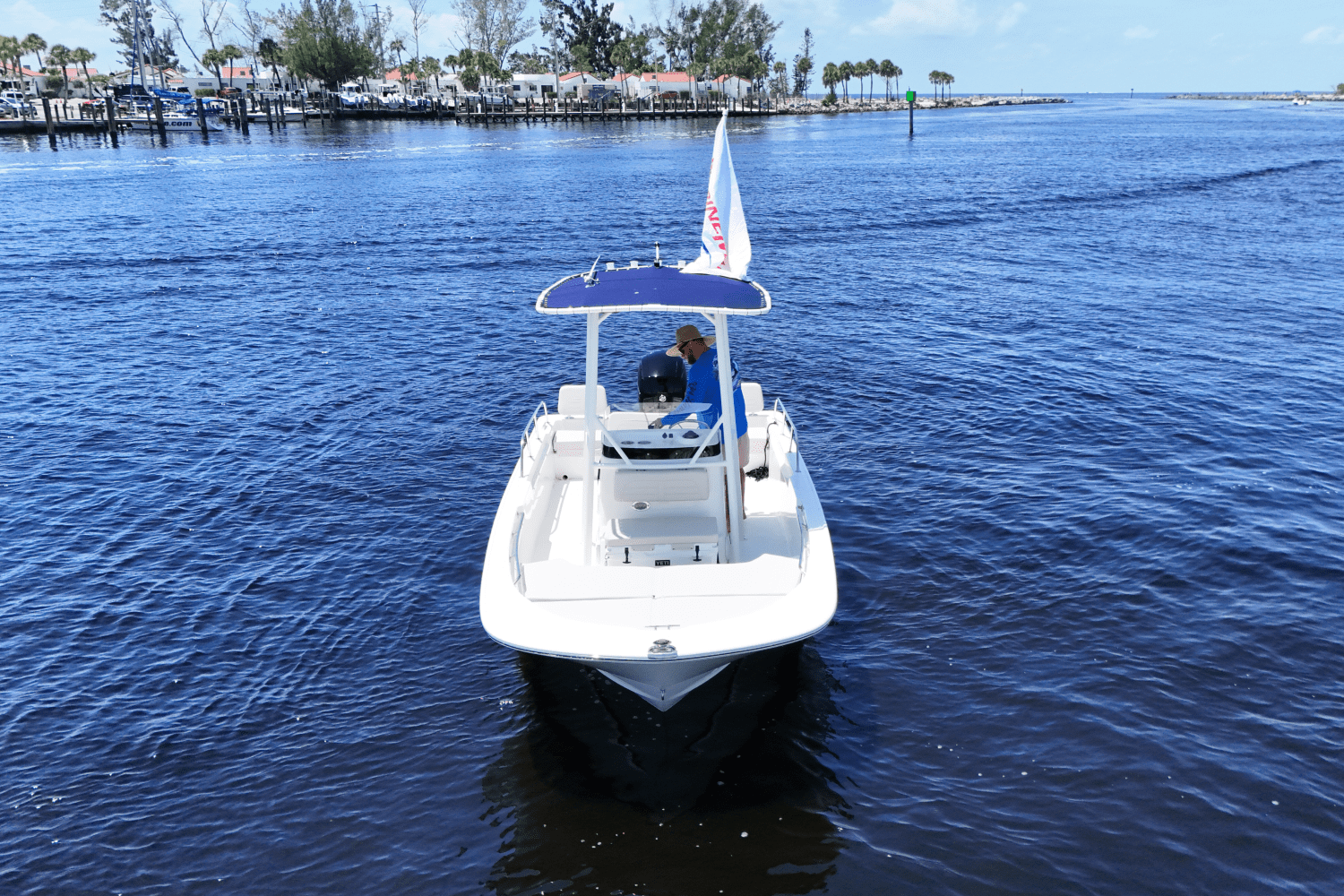 2025 Boston Whaler 190 Montauk Image Thumbnail #3