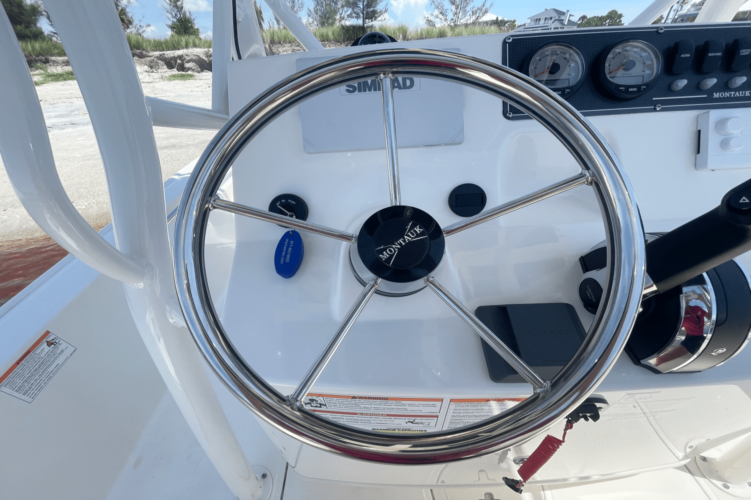 2025 Boston Whaler 190 Montauk Image Thumbnail #12