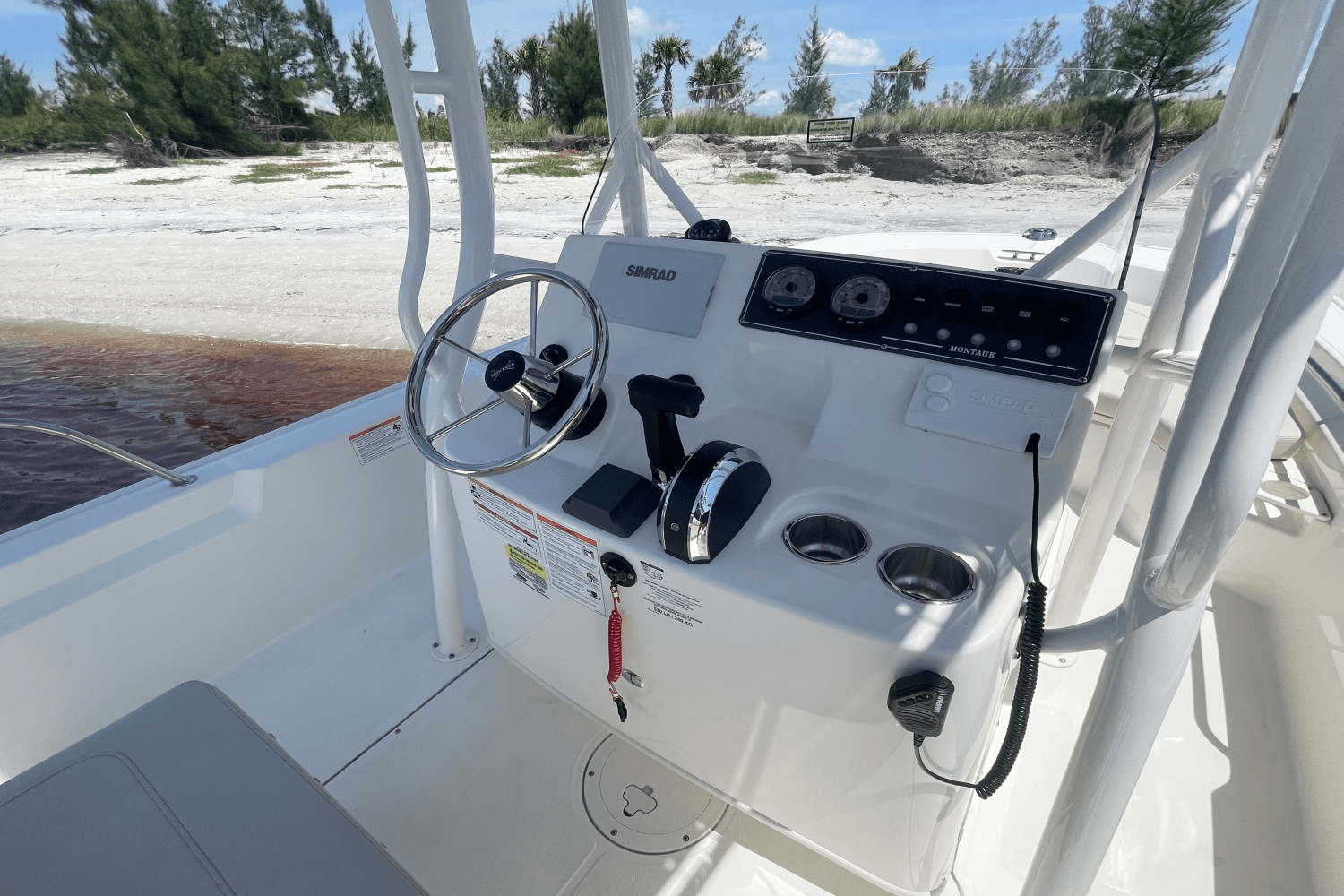 2025 Boston Whaler 190 Montauk Image Thumbnail #11