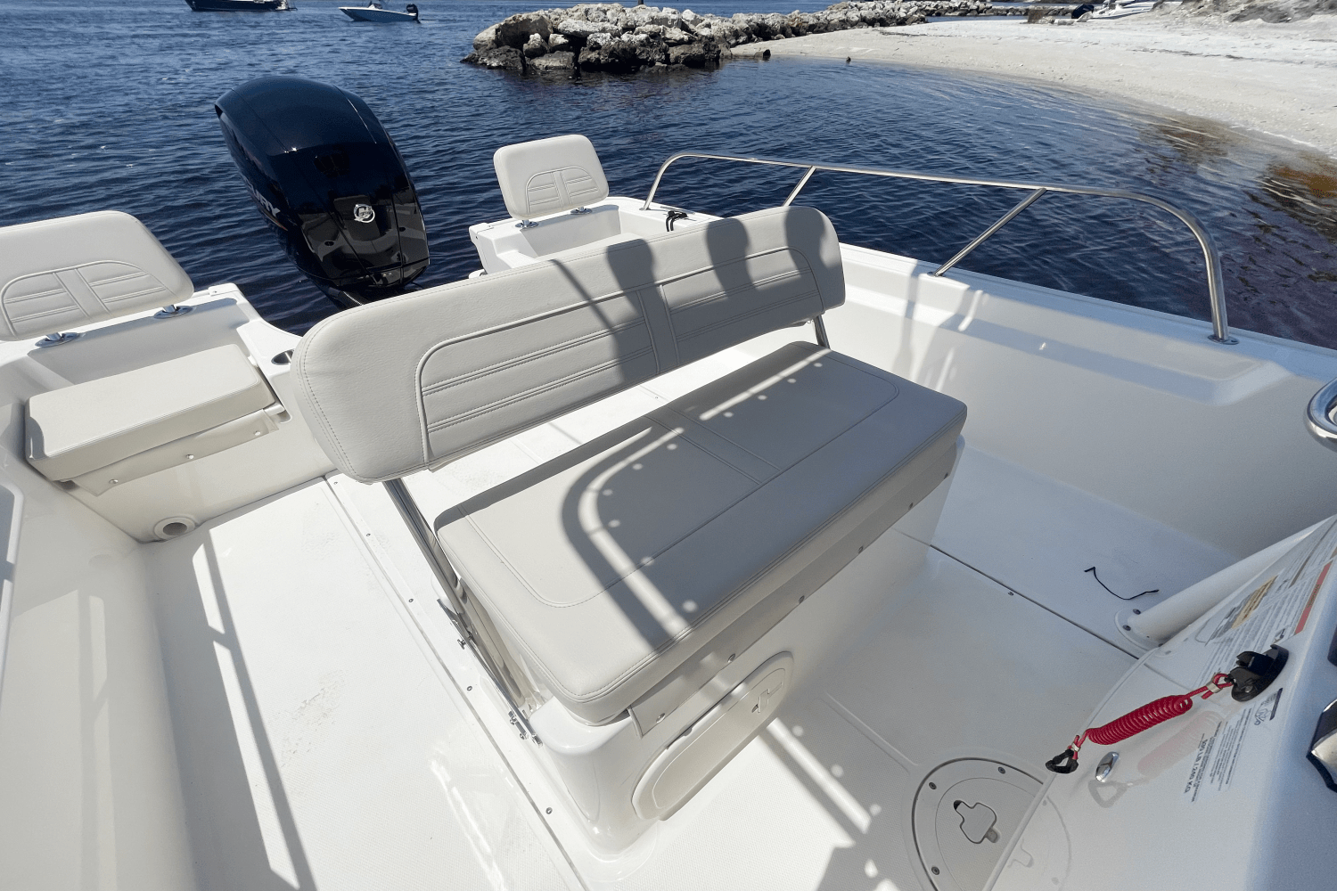 2025 Boston Whaler 190 Montauk Image Thumbnail #10
