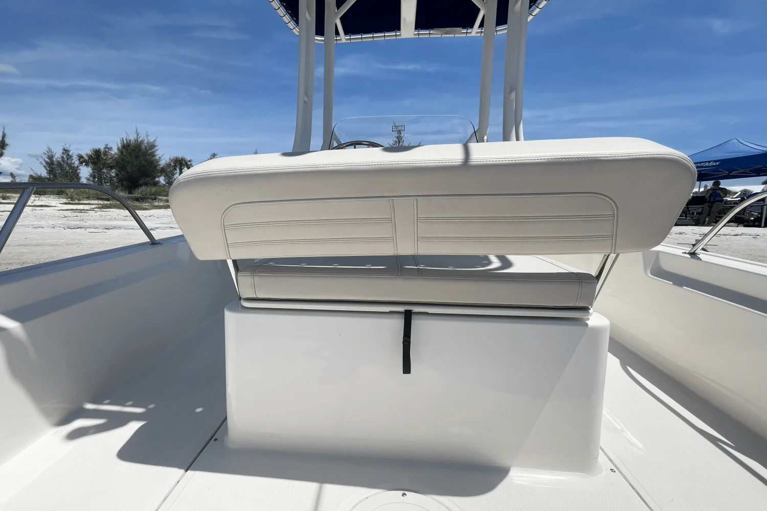 2025 Boston Whaler 190 Montauk Image Thumbnail #8