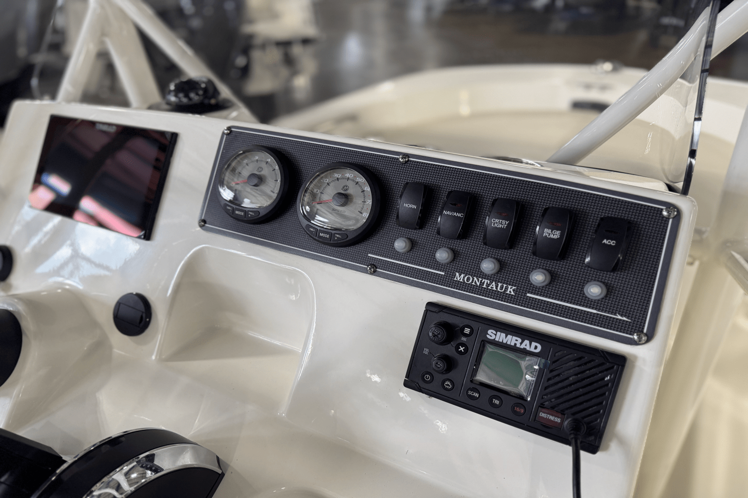 2025 Boston Whaler 190 Montauk Image Thumbnail #14