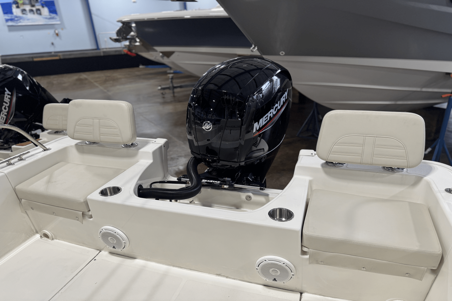 2025 Boston Whaler 190 Montauk Image Thumbnail #5