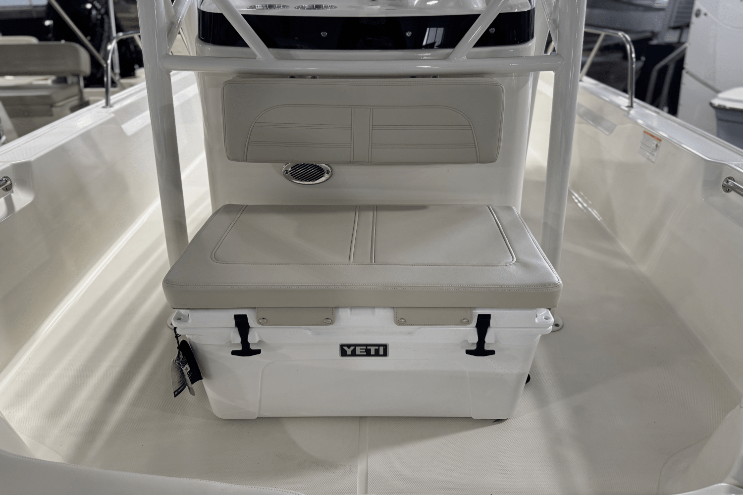 2025 Boston Whaler 190 Montauk Image Thumbnail #12