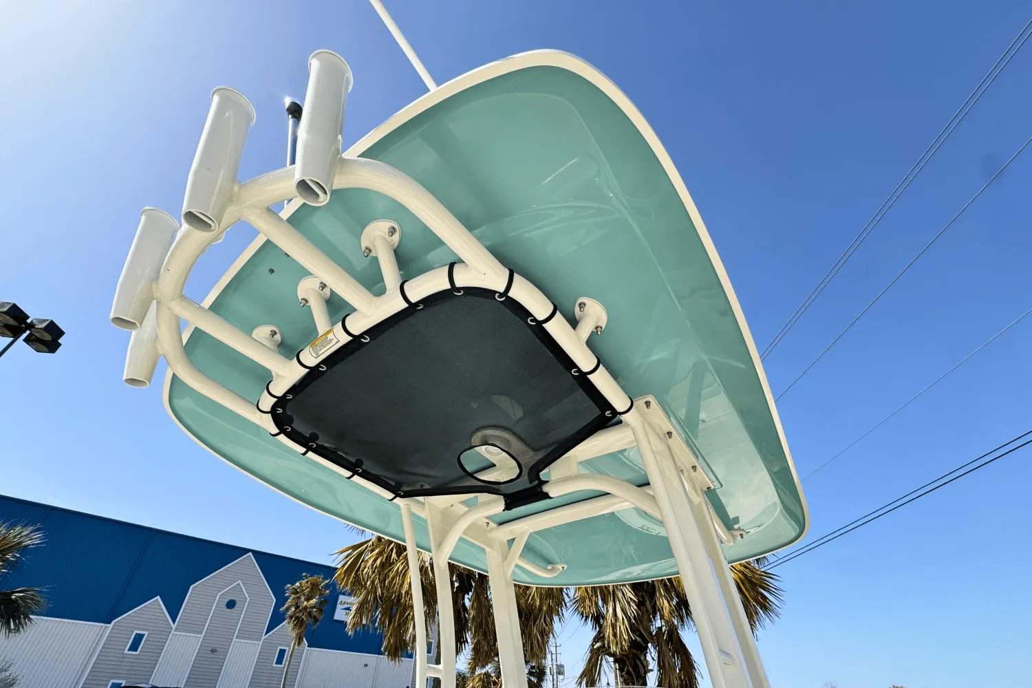 2025 Boston Whaler 220 Dauntless Image Thumbnail #8