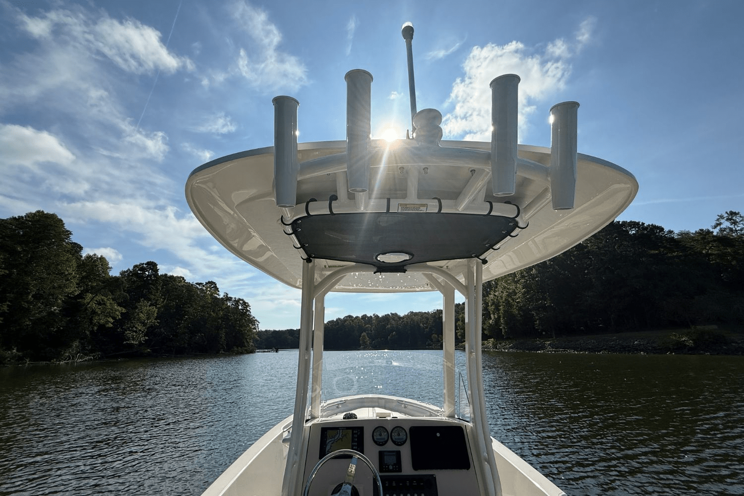 2025 Boston Whaler 220 Dauntless Image Thumbnail #18