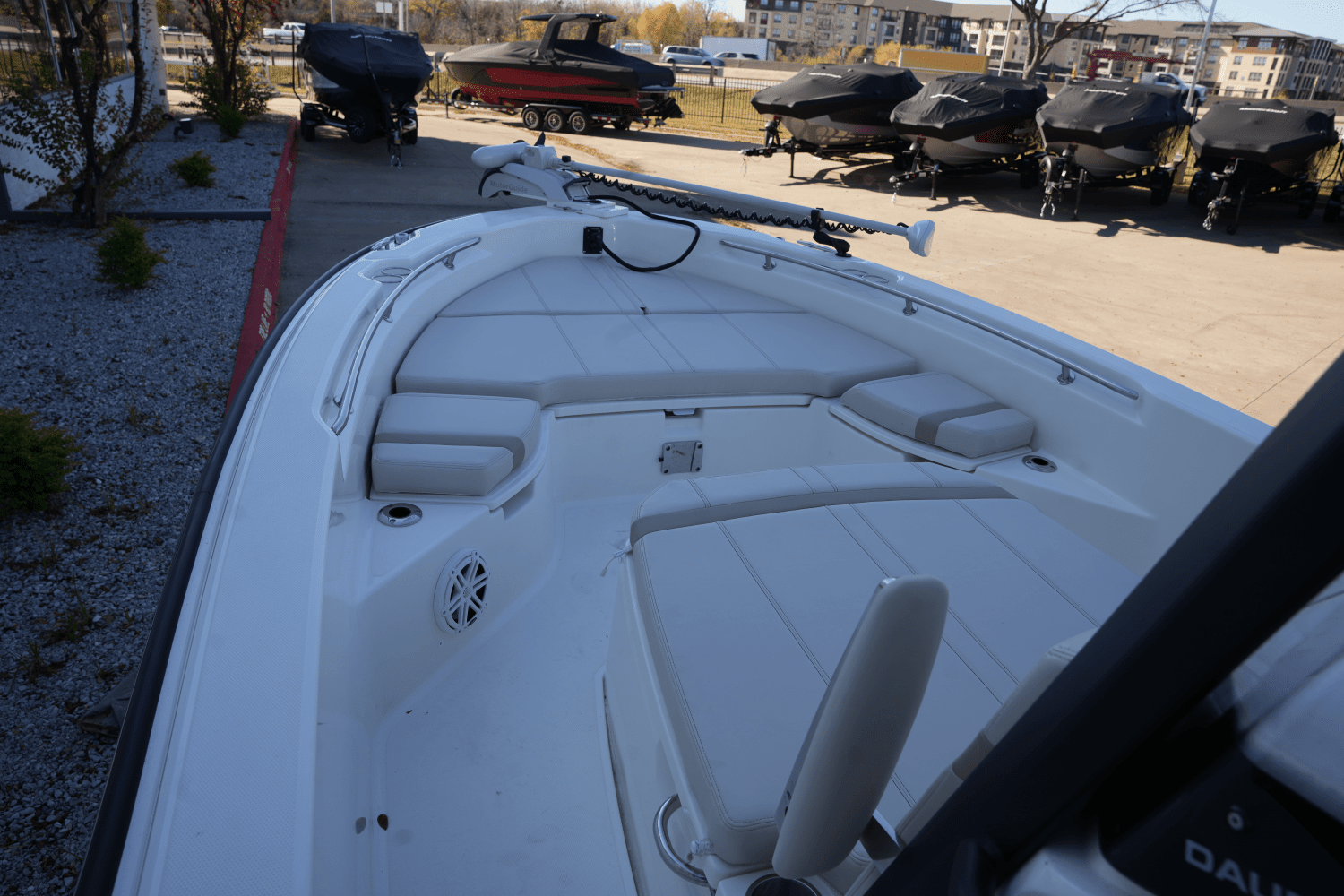 2025 Boston Whaler 250 Dauntless Image Thumbnail #13