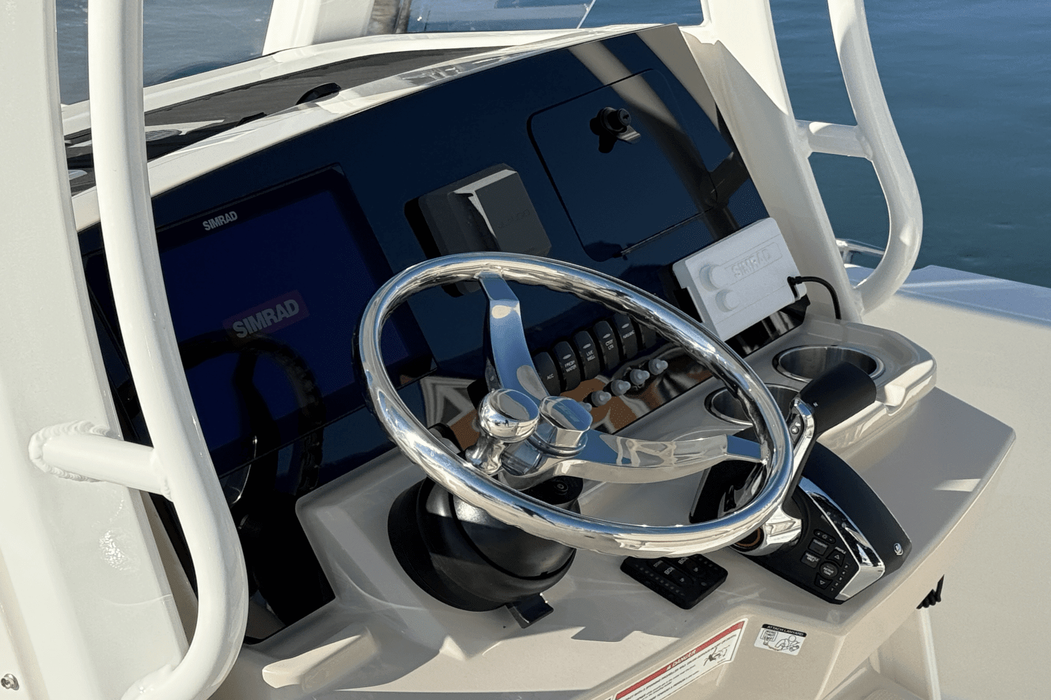 2025 Boston Whaler 250 Dauntless Image Thumbnail #20