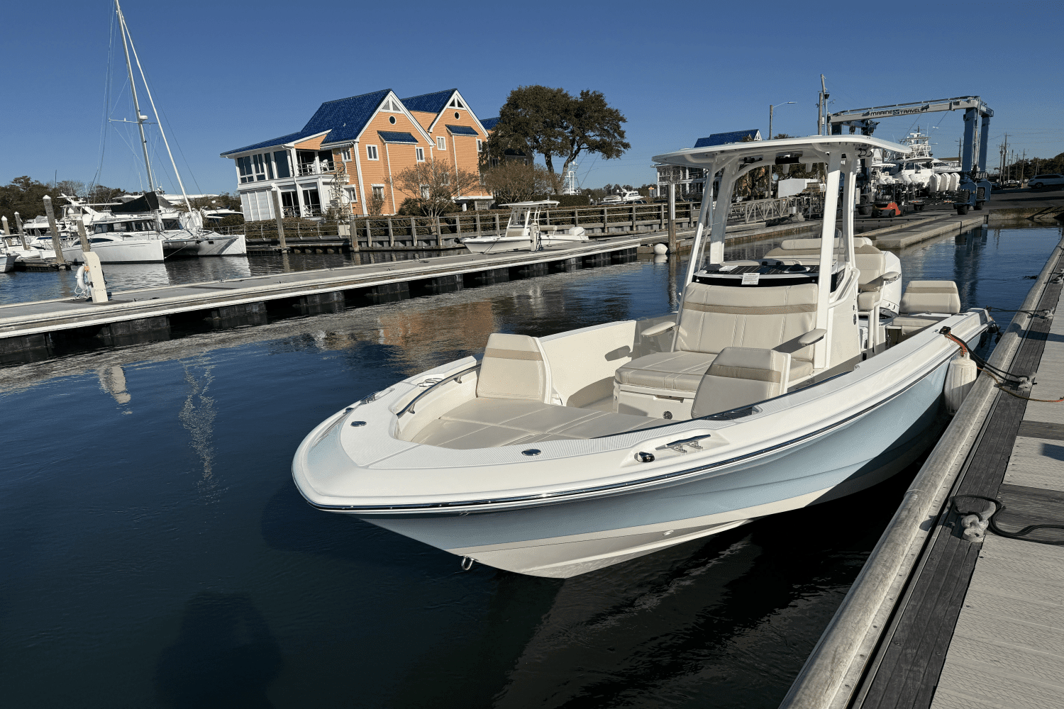 2025 Boston Whaler 250 Dauntless Image Thumbnail #27