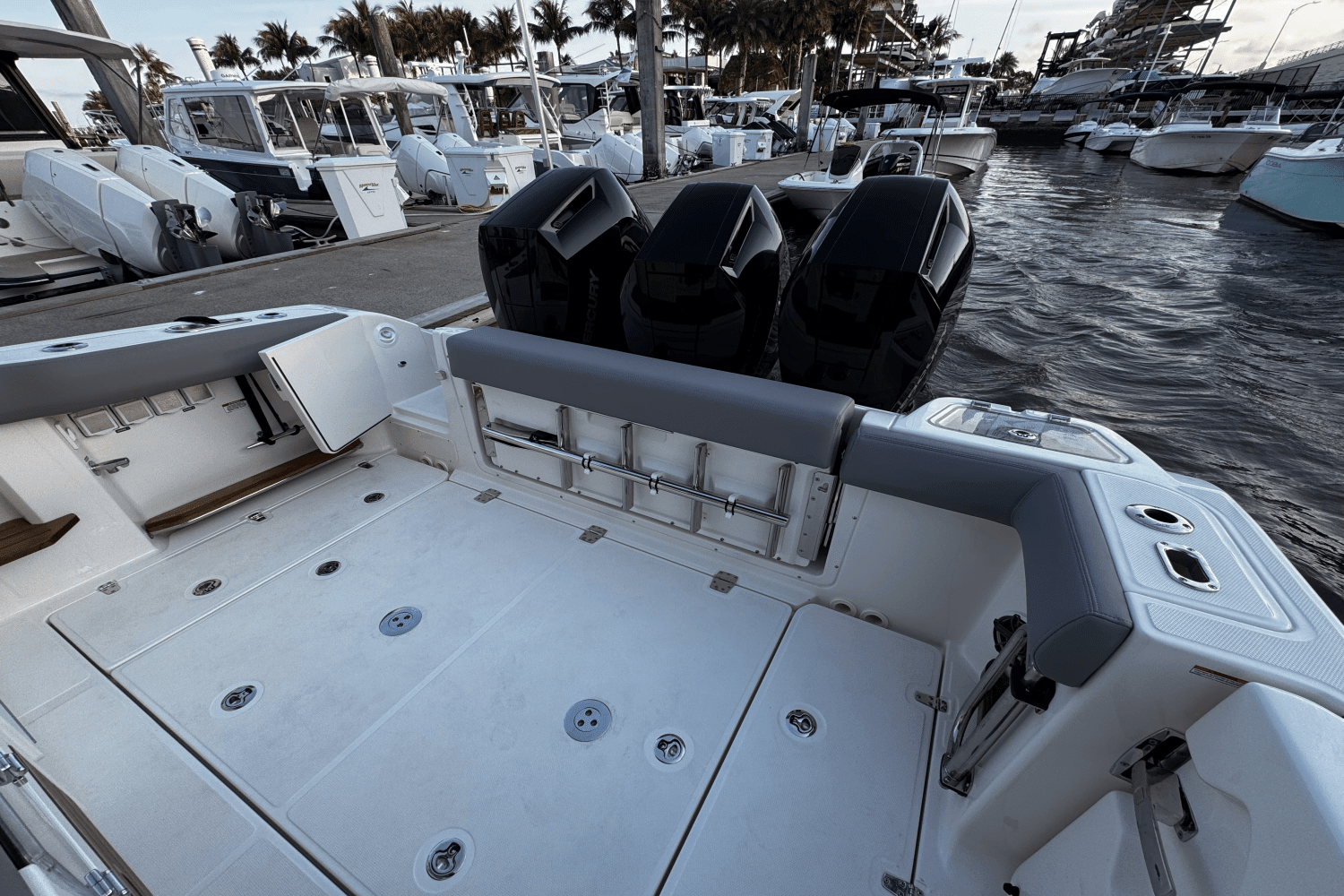 2025 Boston Whaler 350 Realm Image Thumbnail #10