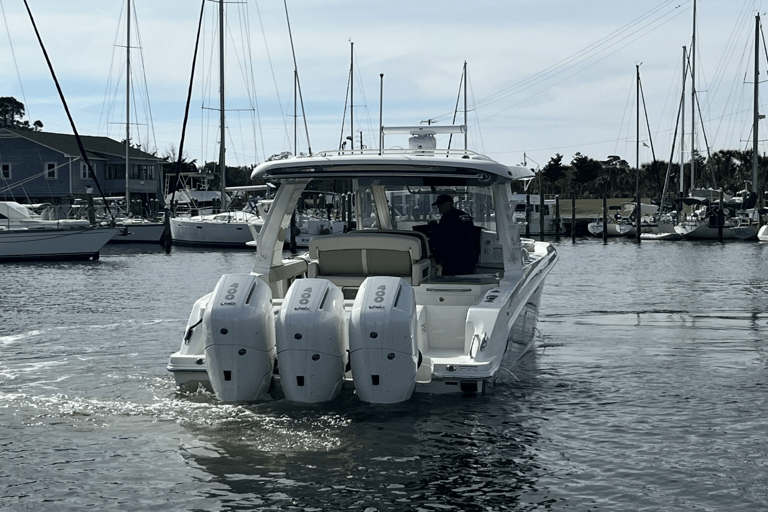 2025 Boston Whaler 350 Realm Image Thumbnail #6