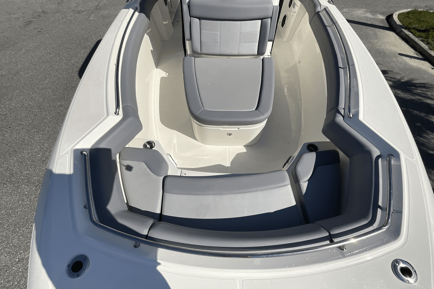 2025 Boston Whaler 280 Outrage Image Thumbnail #19