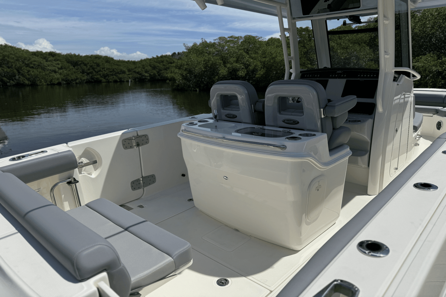 2025 Boston Whaler 280 Outrage Image Thumbnail #12