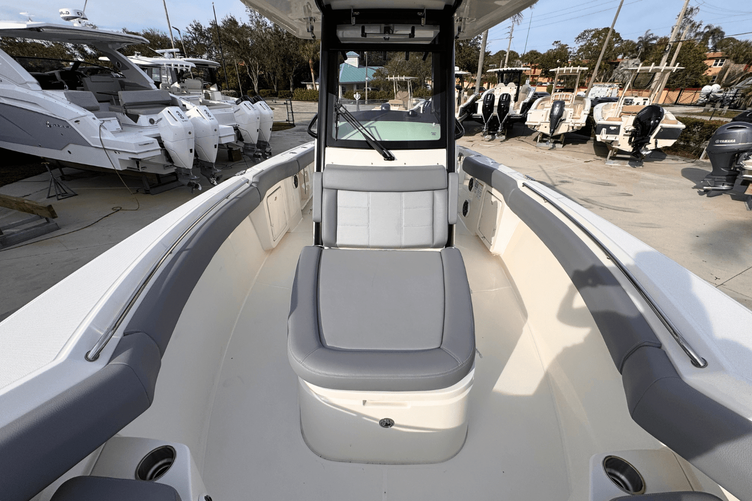 2025 Boston Whaler 280 Outrage Image Thumbnail #15