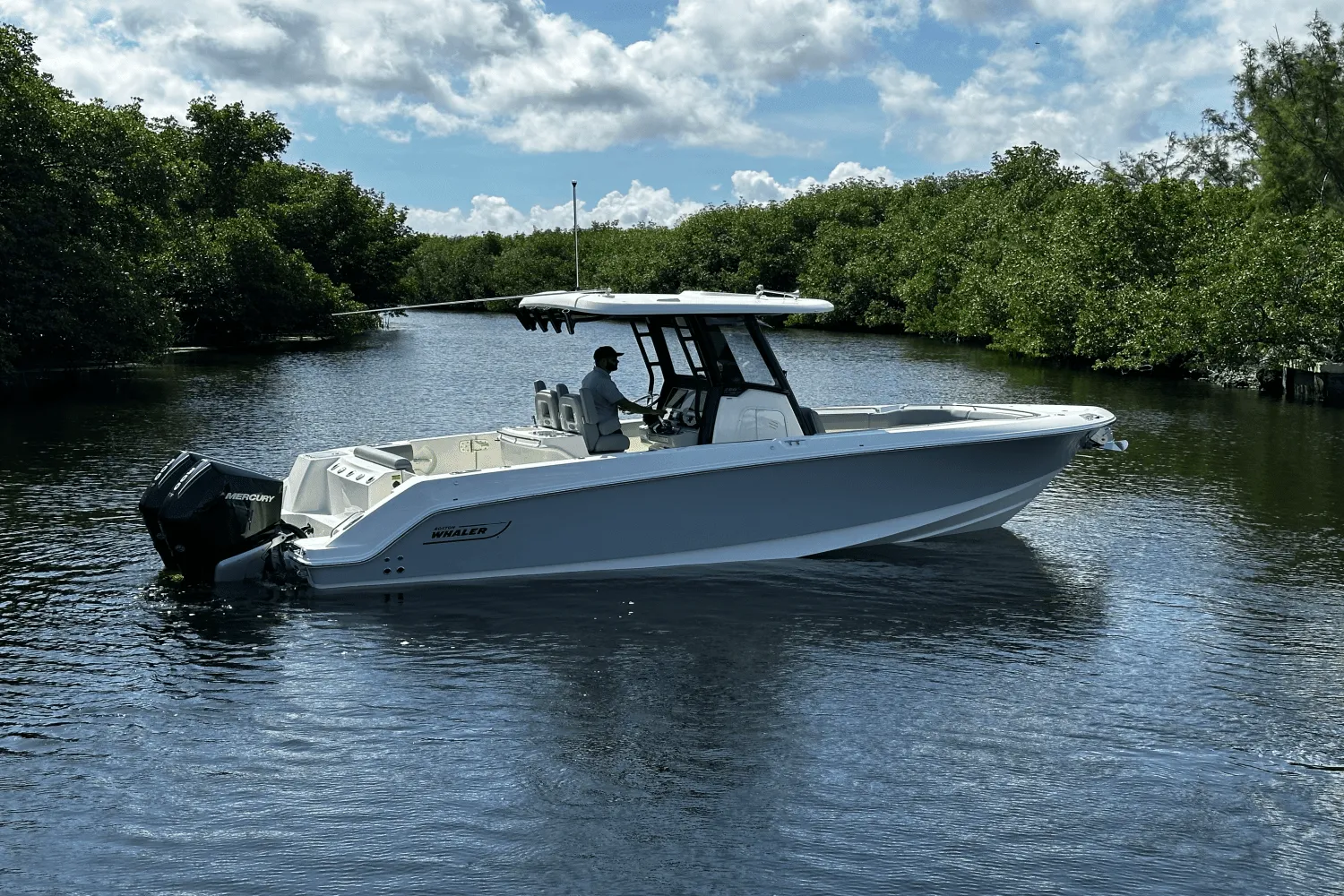 2025 Boston Whaler 280 Outrage Image Thumbnail #7