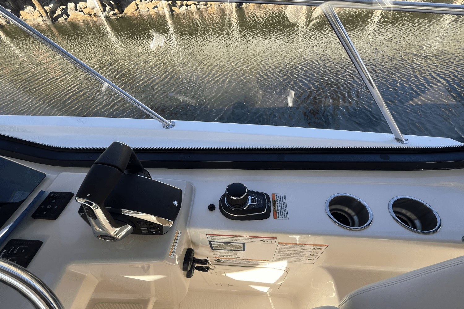 2025 Boston Whaler 325 Conquest Image Thumbnail #18