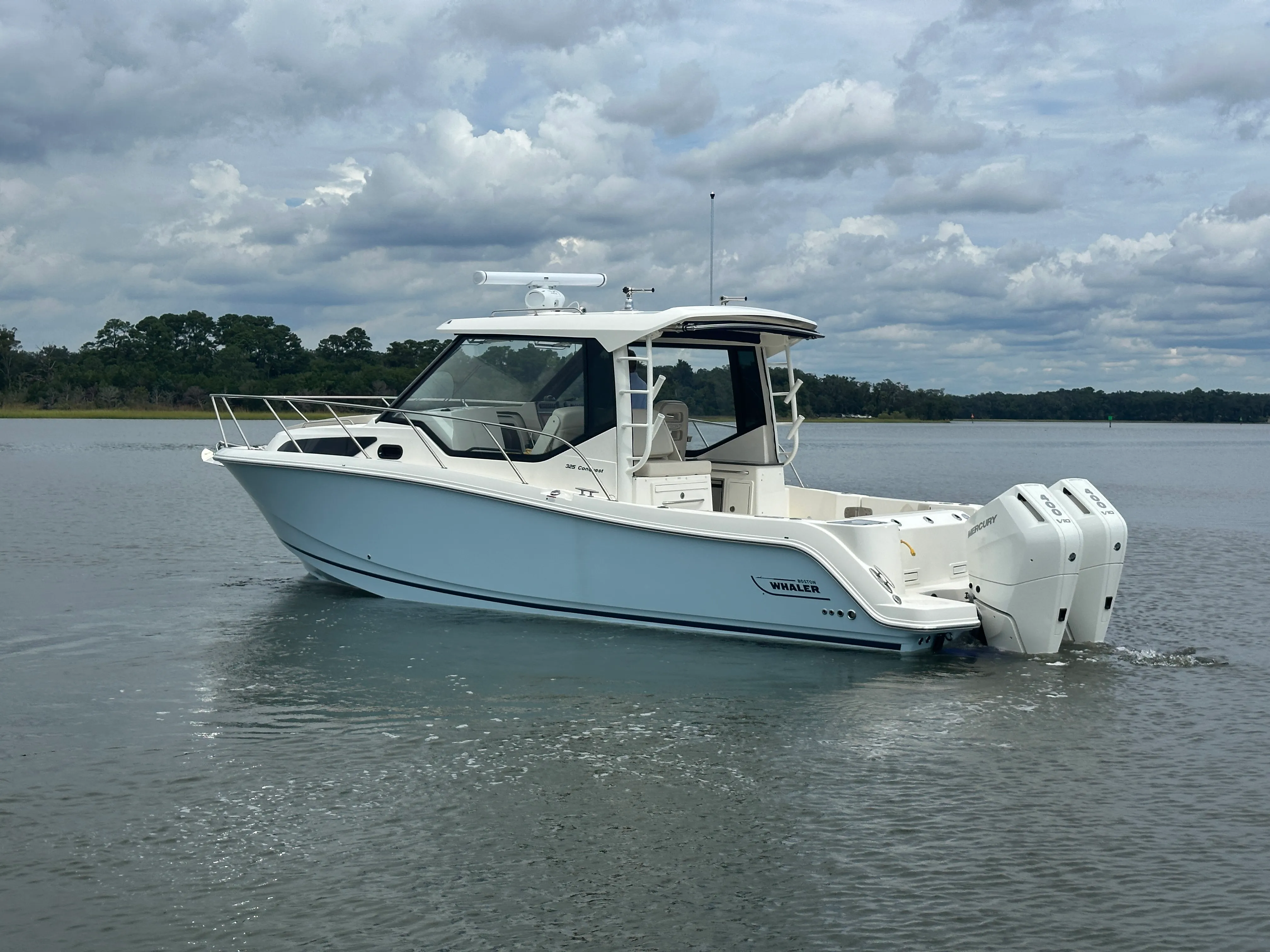 2025 Boston Whaler 325 Conquest Image Thumbnail #5