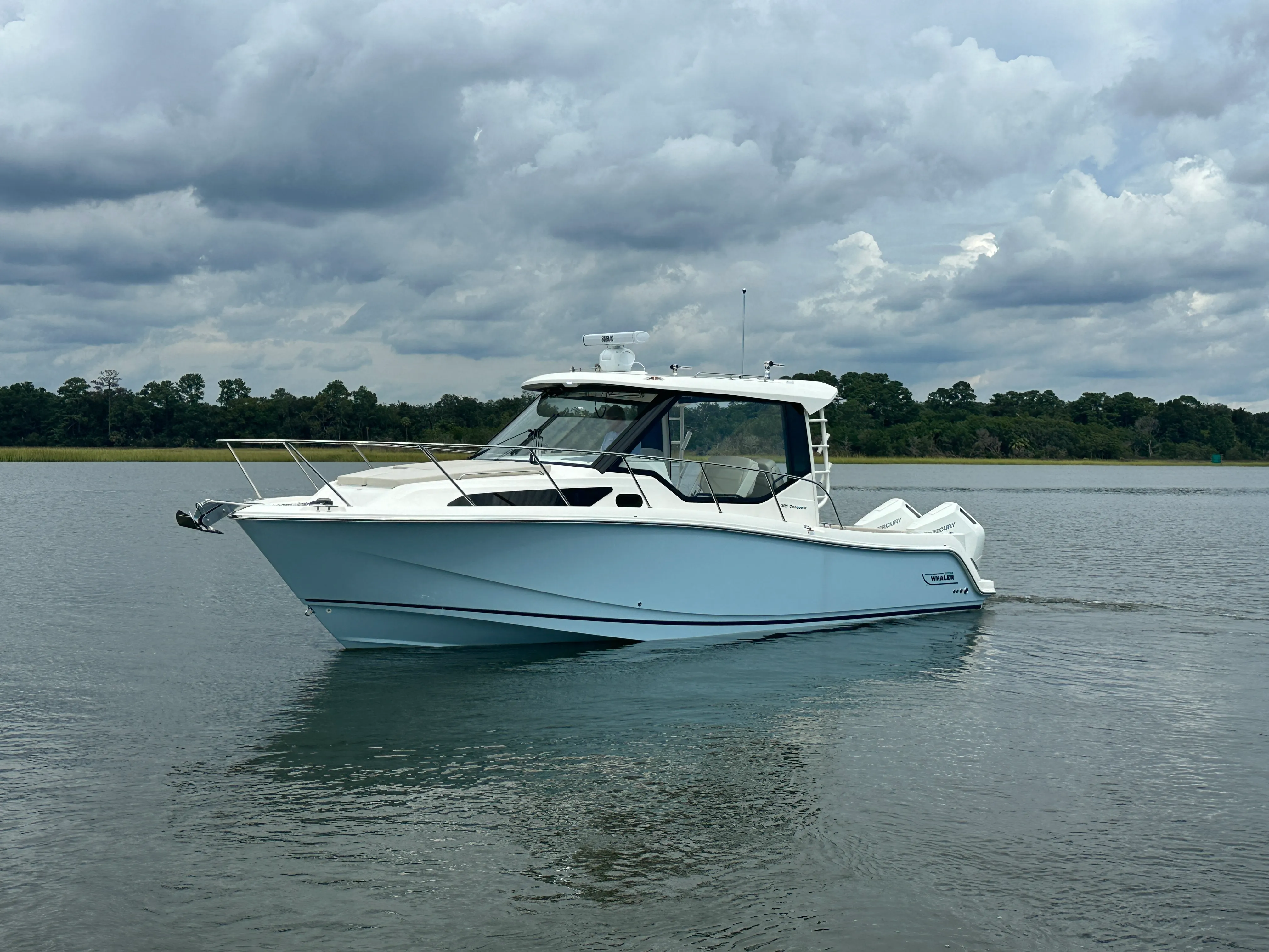 2025 Boston Whaler 325 Conquest Image Thumbnail #8