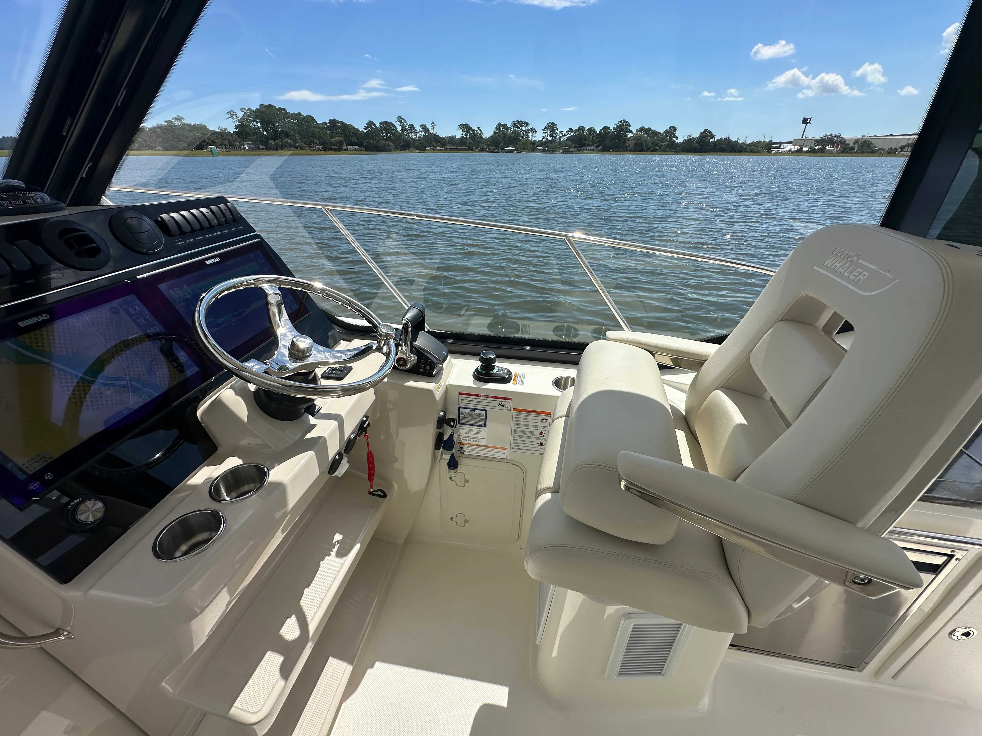 2025 Boston Whaler 325 Conquest Image Thumbnail #29