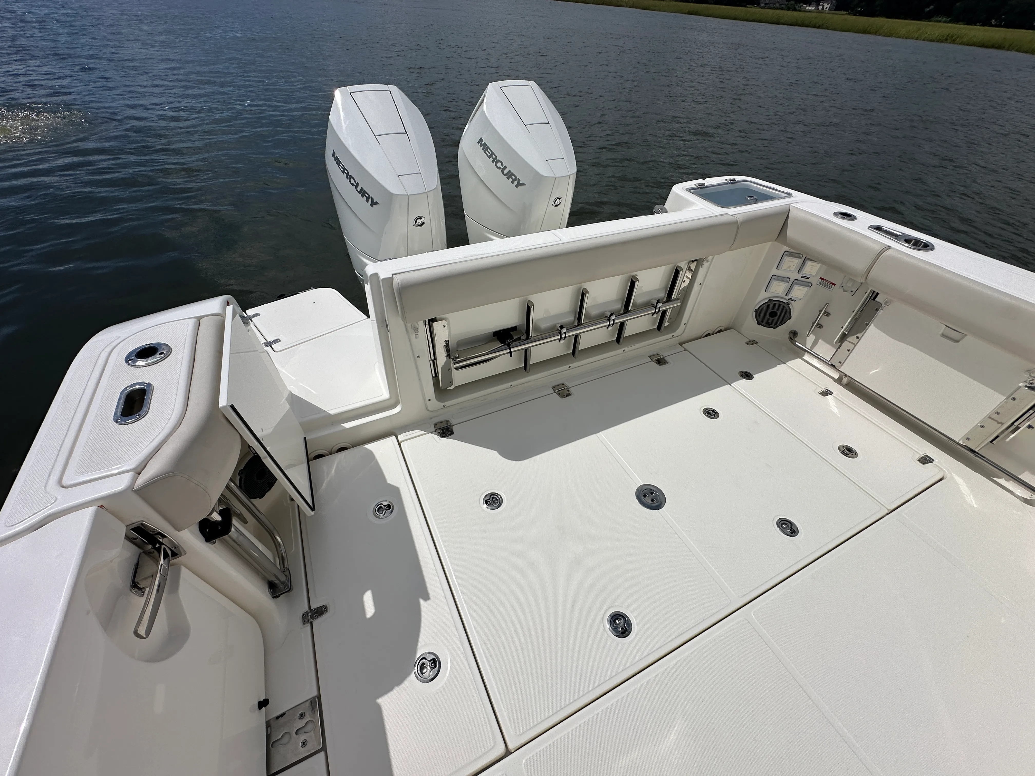 2025 Boston Whaler 325 Conquest Image Thumbnail #19