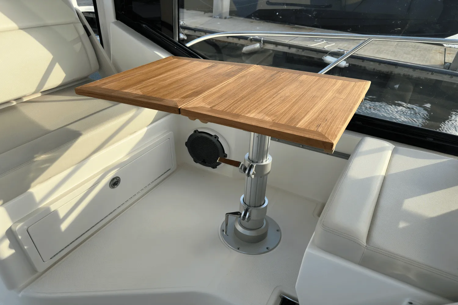2025 Boston Whaler 325 Conquest Image Thumbnail #13