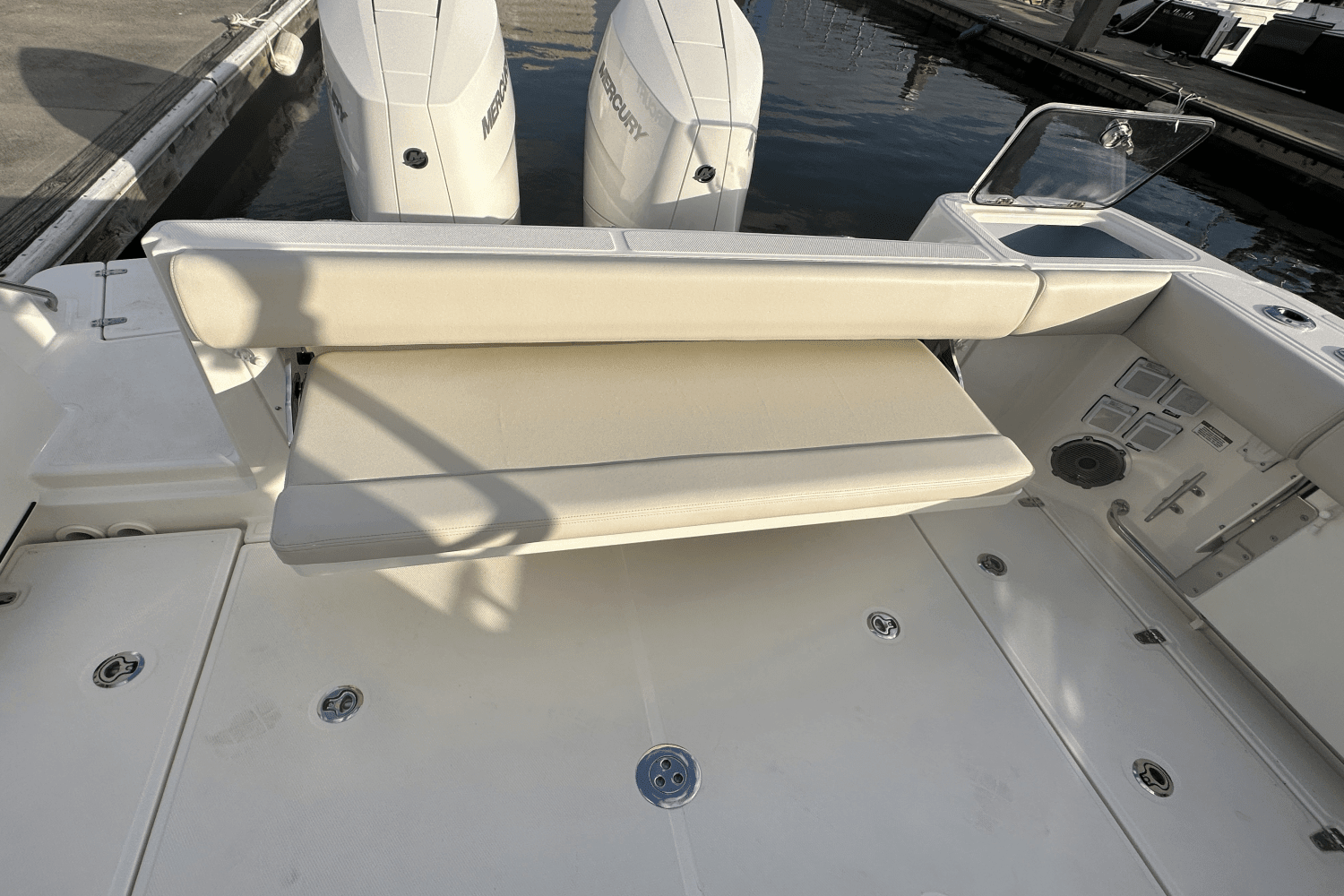 2025 Boston Whaler 325 Conquest Image Thumbnail #5