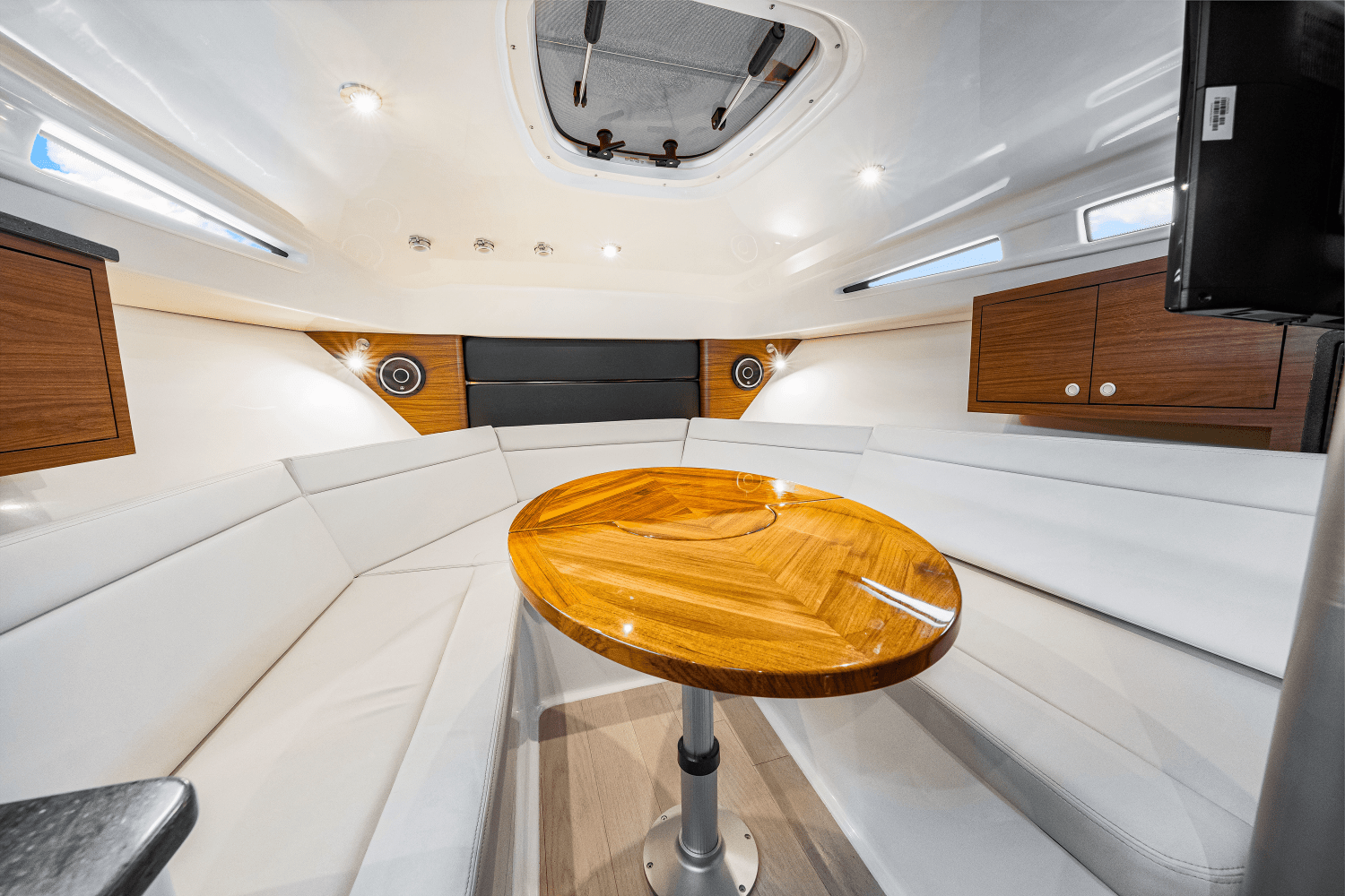 2025 Boston Whaler 325 Conquest Image Thumbnail #64