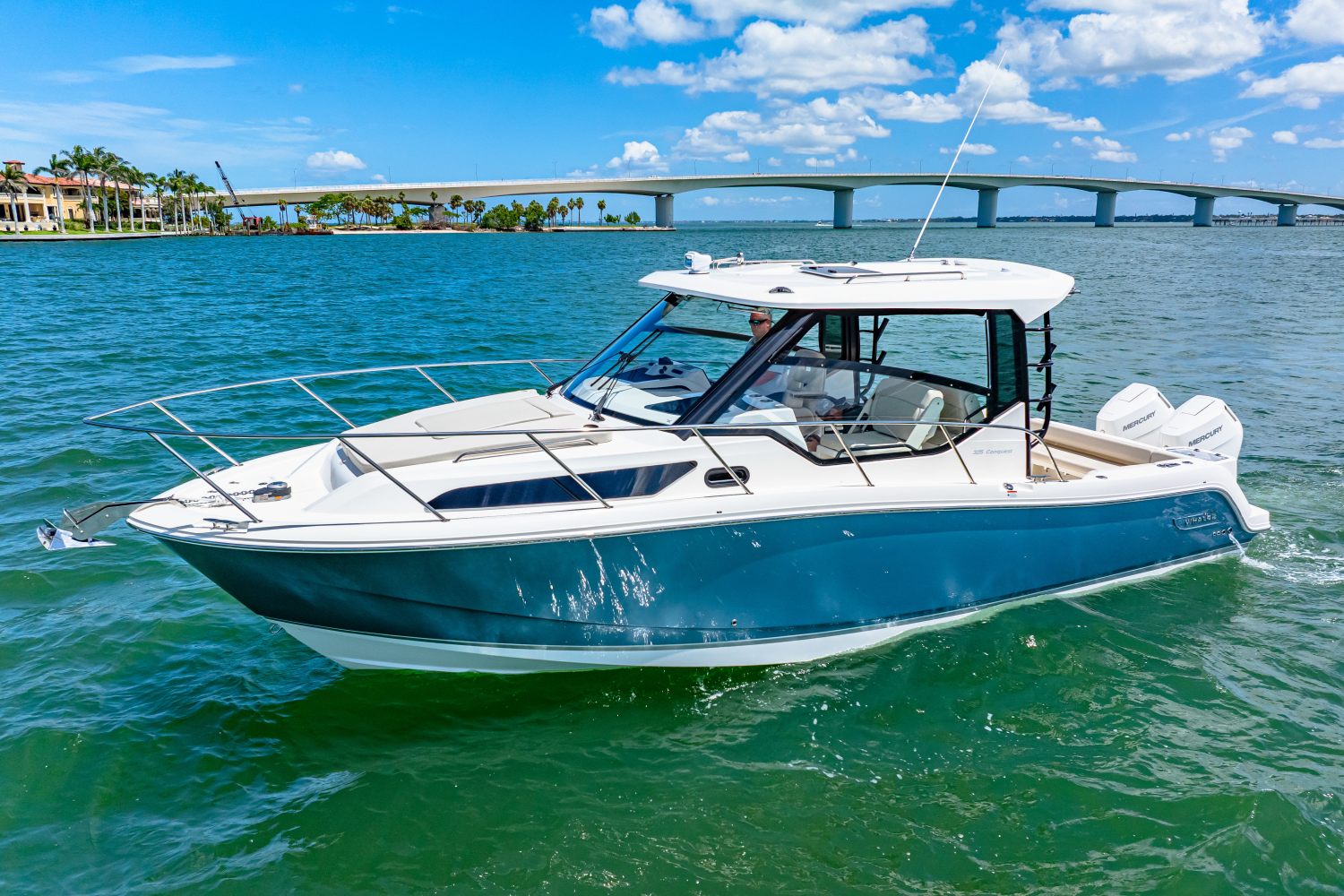 2025 Boston Whaler 325 Conquest Image Thumbnail #10