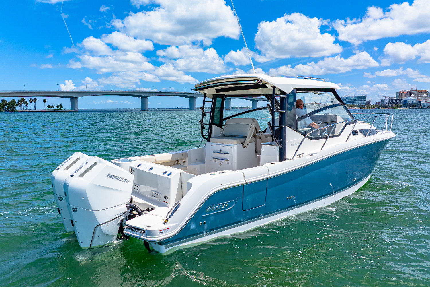 2025 Boston Whaler 325 Conquest Image Thumbnail #5