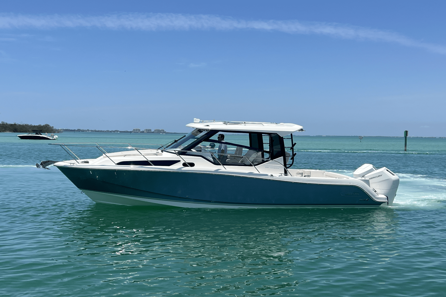 2025 Boston Whaler 325 Conquest Image Thumbnail #1