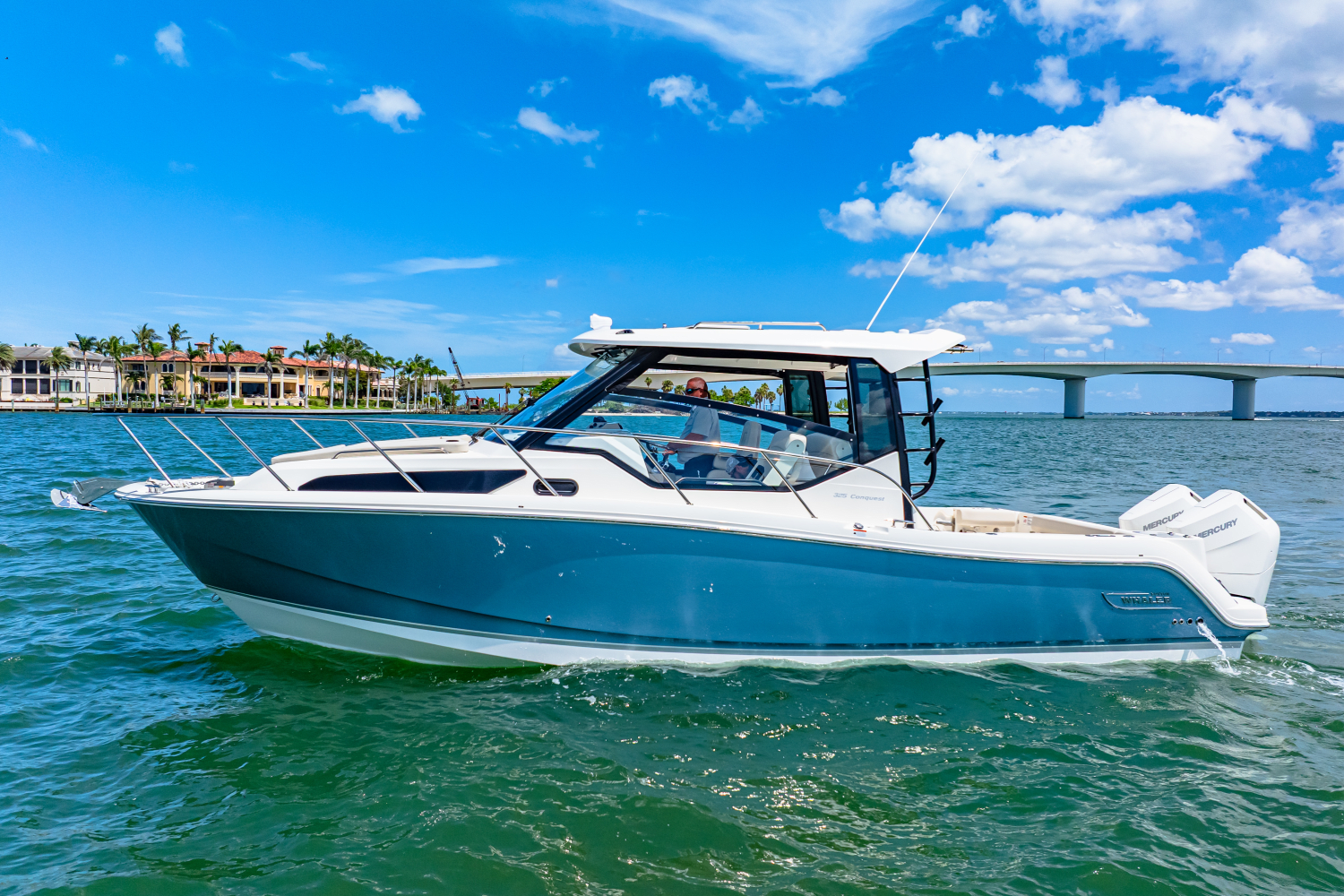 2025 Boston Whaler 325 Conquest Image Thumbnail #8