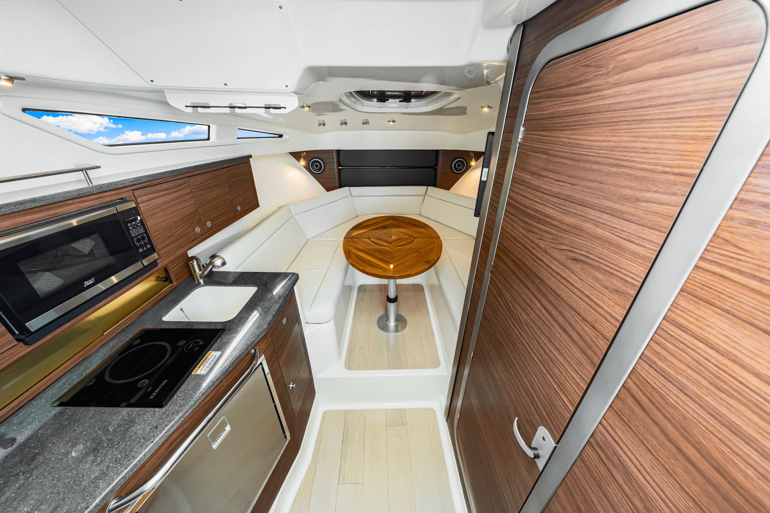 2025 Boston Whaler 325 Conquest Image Thumbnail #62