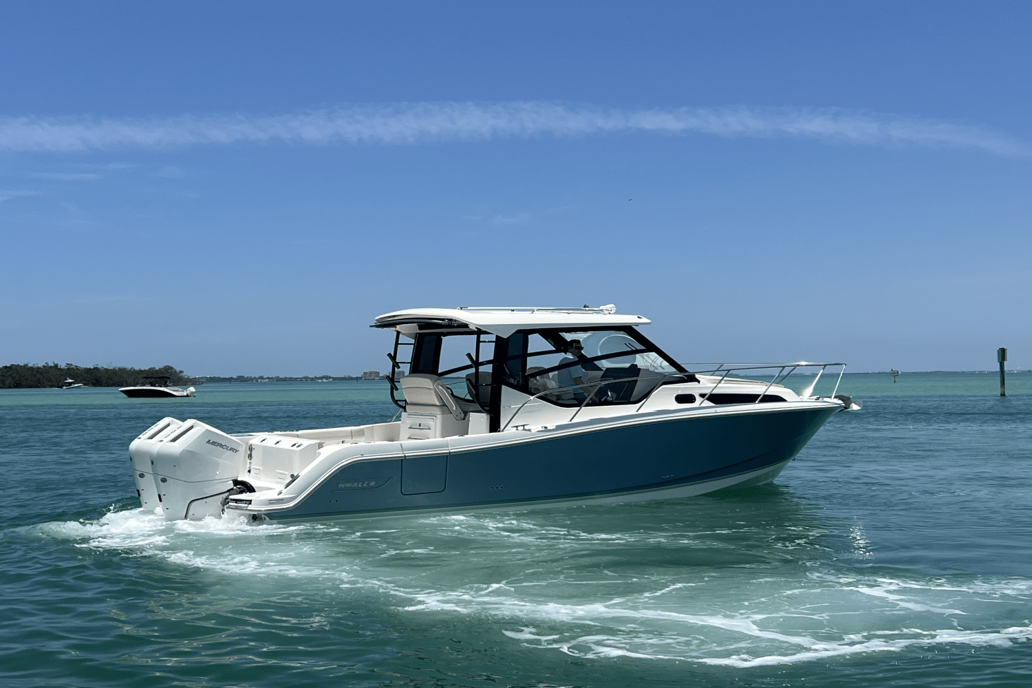 2025 Boston Whaler 325 Conquest Image Thumbnail #6